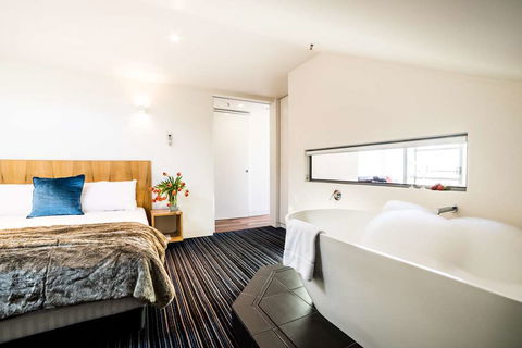Salamanca Wharf Hotel - Accommodation Perth 2