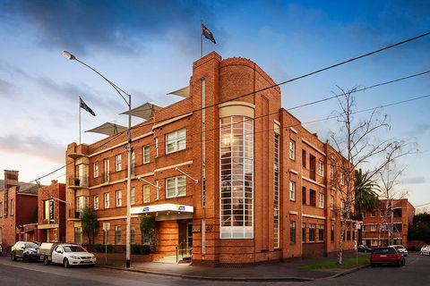 Quest East Melbourne - Perth Resorts 0