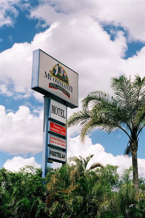 Mount Ommaney Hotel Apartments - Perth Resorts 0