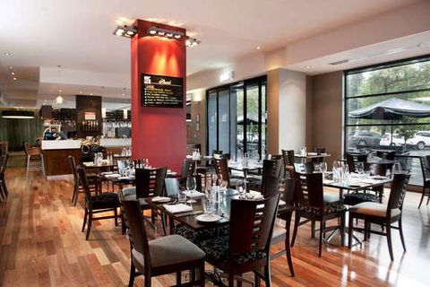 Mantra Hindmarsh Square - Accommodation Perth 2