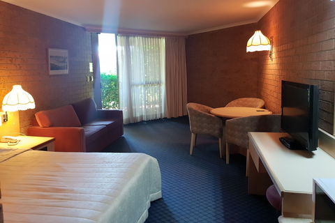 The John Hunter Motel - Perth Resorts 0