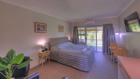 Jacaranda Motor Lodge - Accommodation Perth 1