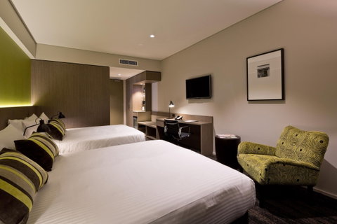 The Glen Hotel & Suites - Accommodation Perth 2