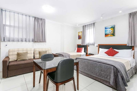 Comfort Inn & Suites Burwood - Perth Resorts 6