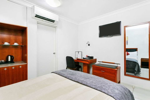 Comfort Inn & Suites Burwood - Perth Resorts 10