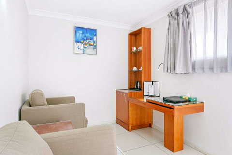 Comfort Inn & Suites Burwood - Perth Resorts 13