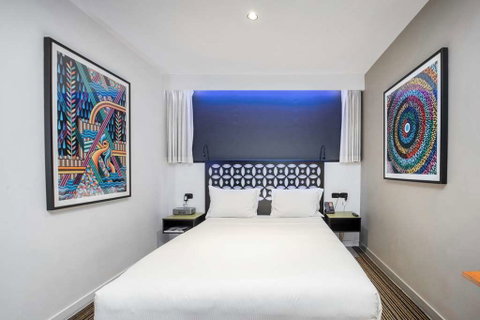 The Constance - Accommodation Perth 7