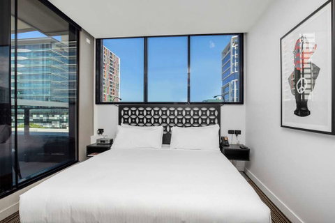 The Constance - Accommodation Perth 10