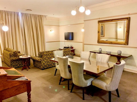 Royal Albert Hotel - Accommodation Perth 4