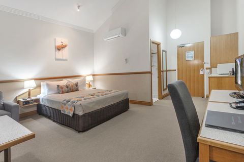 The Airport International Motel - Accommodation Perth 4