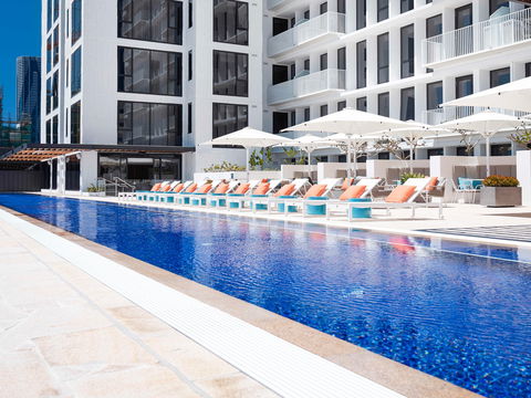 The Johnson - Art Series - Perth Resorts 6