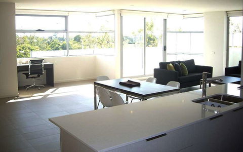 Best Western Plus The Tudor-Box Hill - Accommodation Perth 13