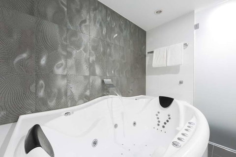 Avenue Hotel Canberra - Accommodation Perth 3