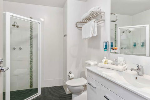 Quality Hotel Dickson - Perth Resorts 3