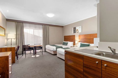 Quality Hotel Dickson - Perth Resorts 6