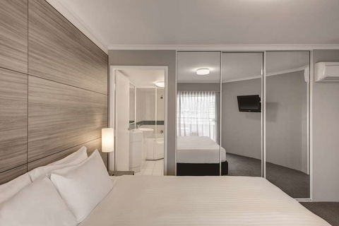 Adina Serviced Apartments James Court - Perth Resorts 10