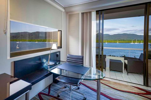 Hilton Cairns - Accommodation Perth 4