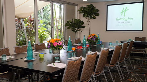 Holiday Inn Cairns Harbourside - Accommodation Perth 8