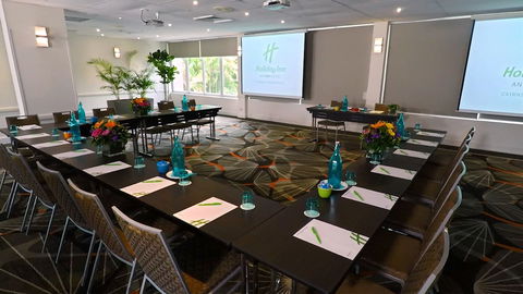 Holiday Inn Cairns Harbourside - Accommodation Perth 9