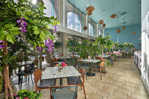 Holiday Inn Cairns Harbourside - Accommodation Perth 13