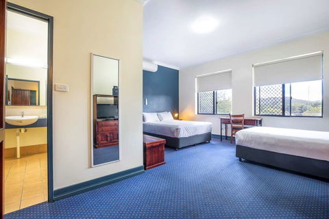 Atherton Hotel - Perth Resorts 4