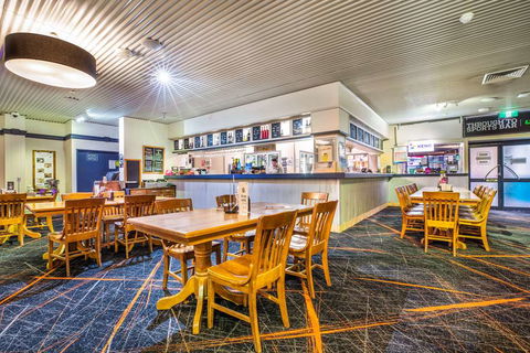 Atherton Hotel - Perth Resorts 6