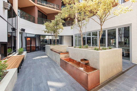 Amora Hotel Riverwalk Melbourne - Perth Resorts 2