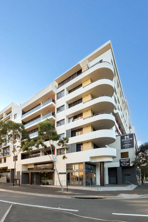 Meriton Suites Waterloo - Perth Resorts 0