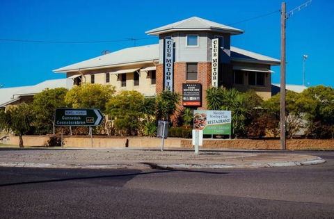 MAS Country Club Motor Inn - Accommodation Perth 0
