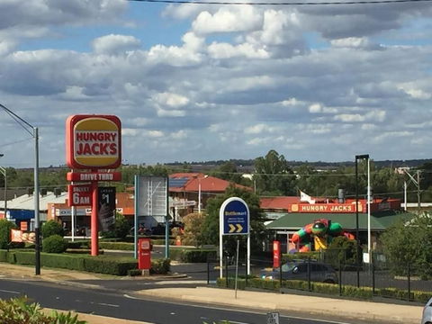 Across Country Motel & Svcd Apts - Accommodation Perth 1