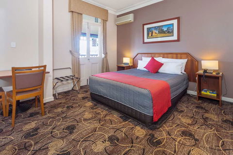 Quality Hotel Bayswater - Perth Resorts 1