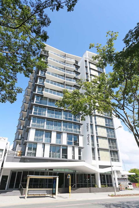 Alex Perry Hotel And Apartments - Perth Resorts 0