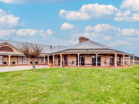The Bowen Inn Motel - Perth Resorts 0