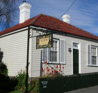 Alice's Cottages - Accommodation Perth