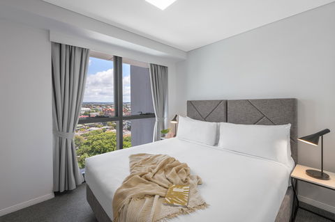 Meriton Suites Adelaide Street, Brisbane - Perth Resorts 0