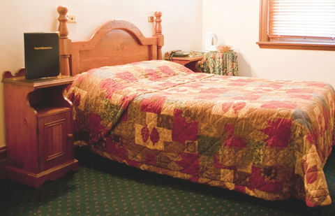 O'Malleys Hotel - Perth Resorts 1