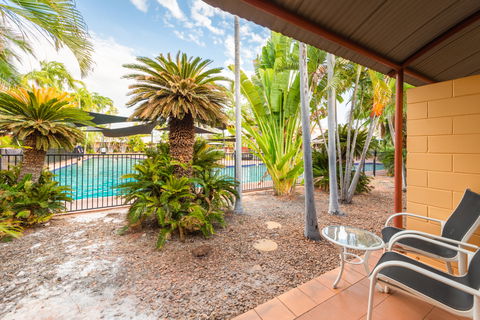 The Continental Hotel - Accommodation Perth 1