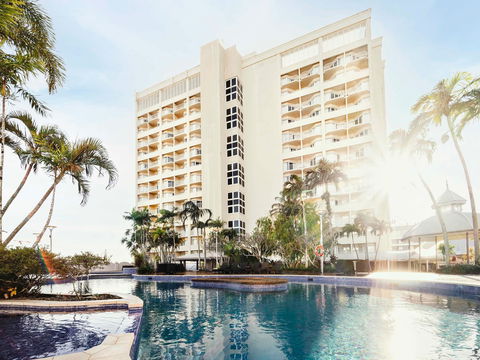 Pullman Cairns International - Accommodation Perth 1