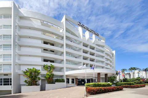 DoubleTree By Hilton Cairns - Accommodation Perth 0
