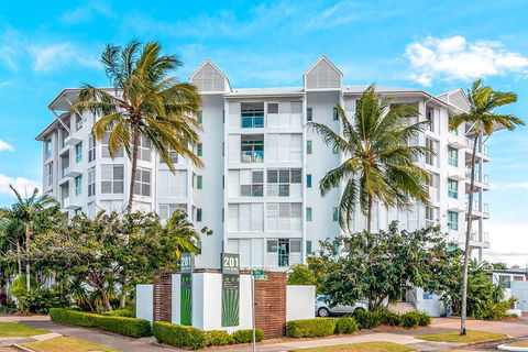 201 Lake Street - Cairns - Accommodation Perth 0