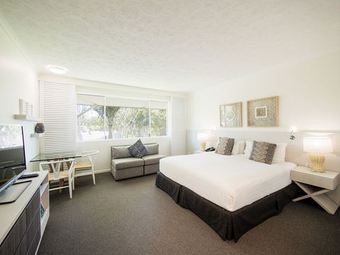 Oaks Oasis, Caloundra - Perth Resorts 2