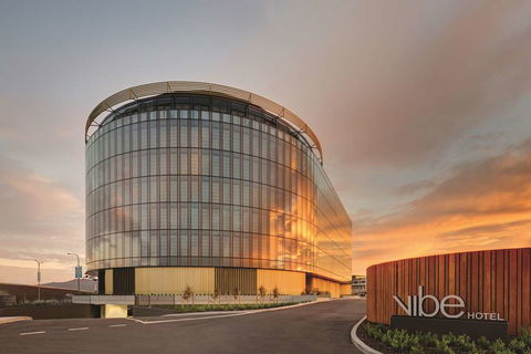 Vibe Hotel Canberra Airport - Perth Resorts 2