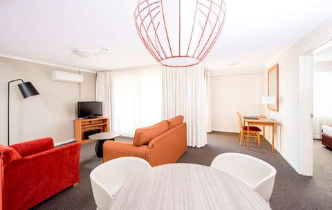 Mantra On Northbourne - Perth Resorts 1
