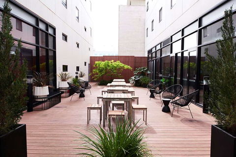 Essence Hotel Carlton - Perth Resorts 1