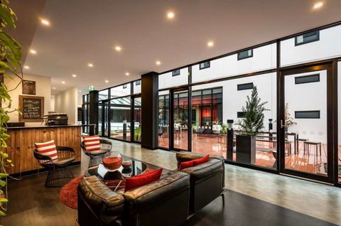 Essence Hotel Carlton - Perth Resorts 2