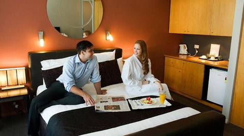 The Clarendon Hotel - Accommodation Perth 2