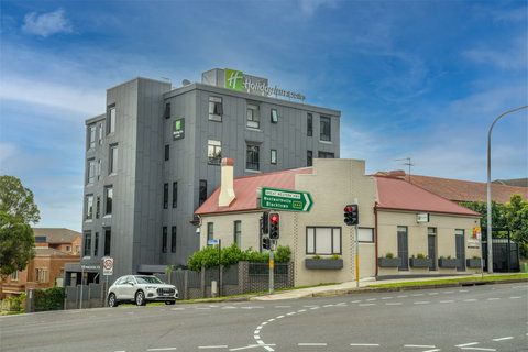 Holiday Inn Stes Parramatta Mar - Perth Resorts 0
