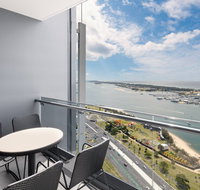 Meriton Suites Southport - Accommodation Perth