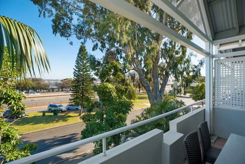 Broadwater Resort Apartments - Accommodation Perth 1