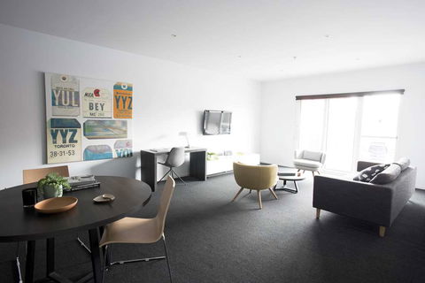 Tyrian Serviced Apartments - Perth Resorts 2